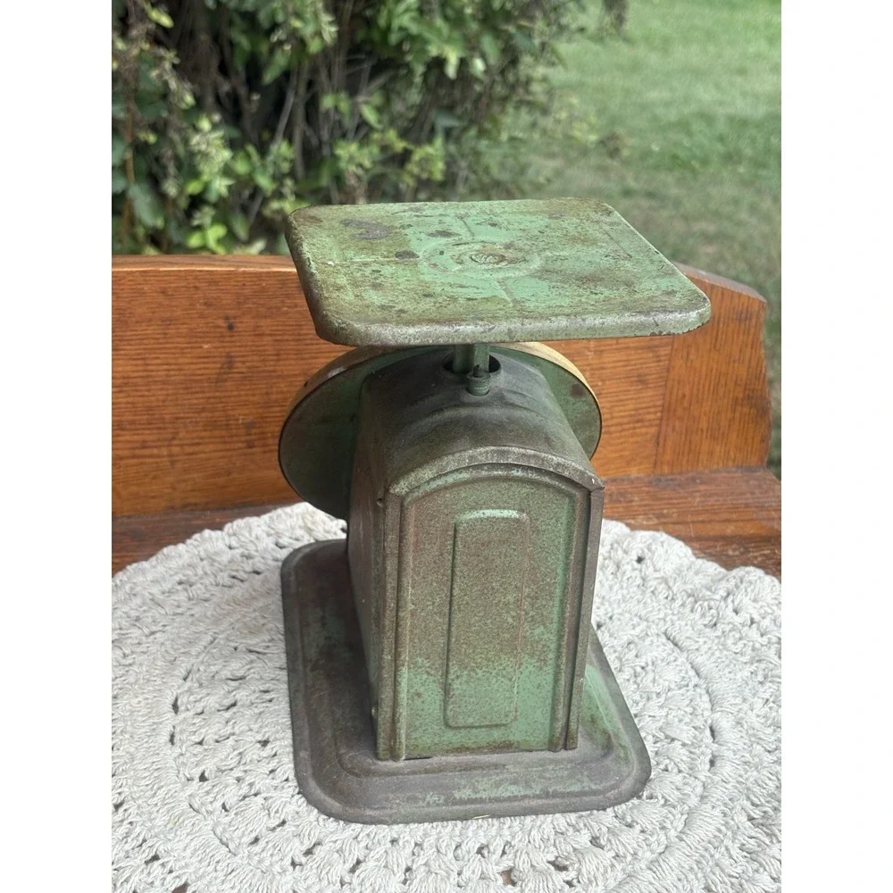 Vintage Green Columbia Family Scale 24 lbs Landers Frary & Clark USA Farm Decor